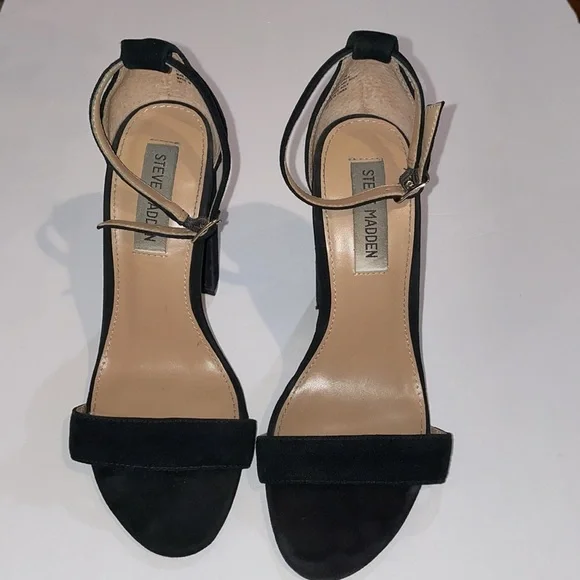 Steve Madden Carrson Black Suede Block Heels, size 7 Great Condition 1 flaw pic - Picture 4 of 14